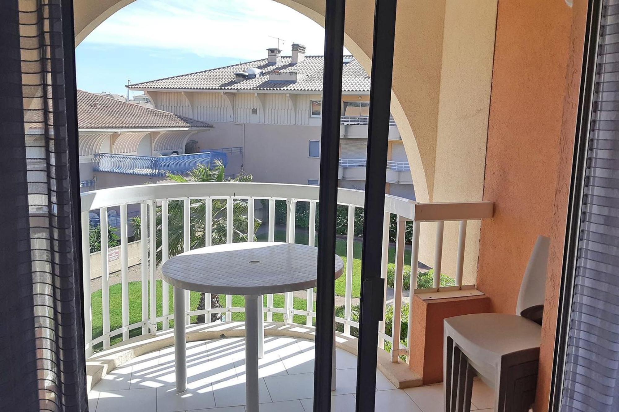T2 Air-conditioned Port With Parking Apartment *